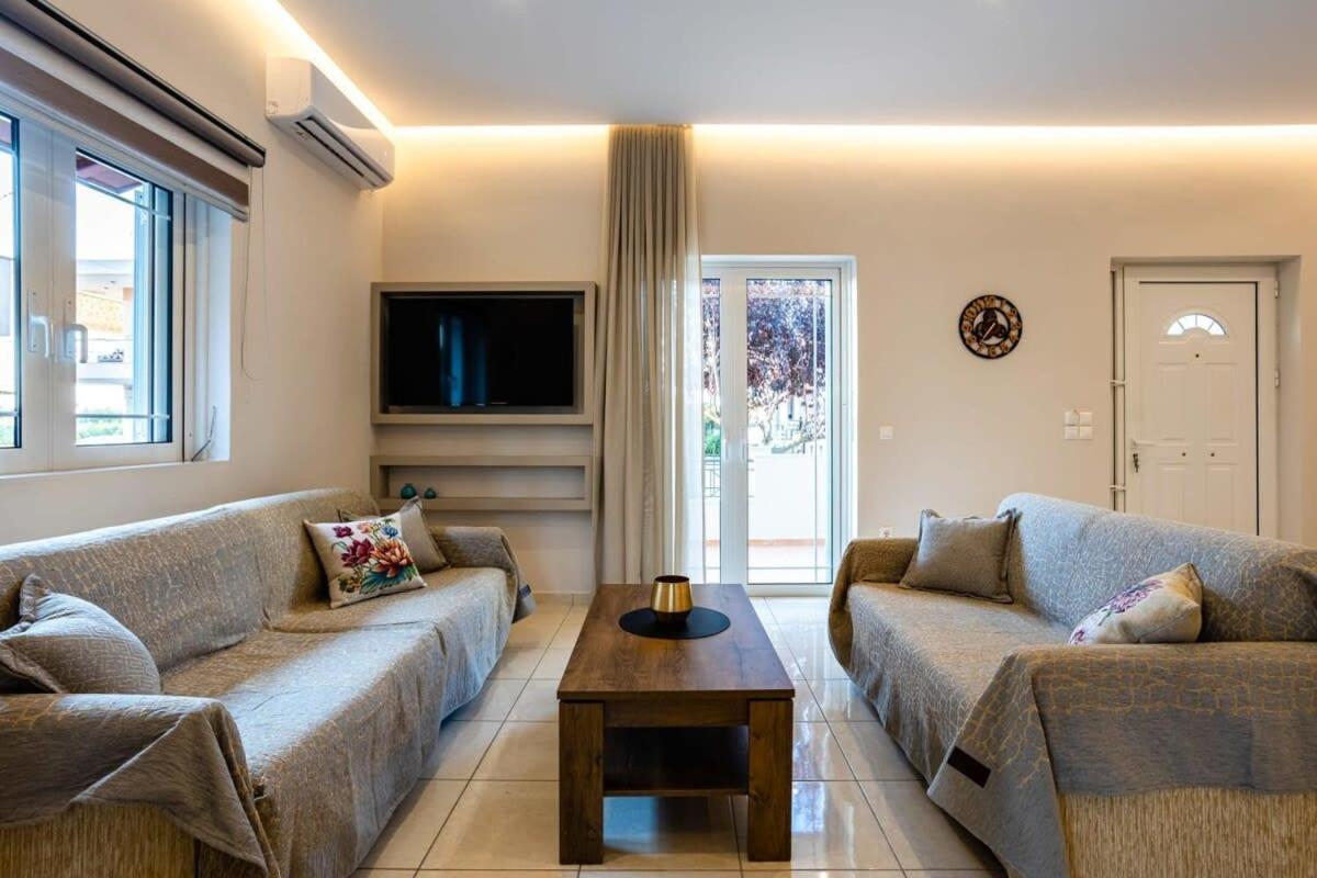 Hébergement de vacances Downtown Cozy Retreat - Homely Vibes Filiatra